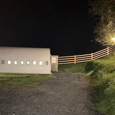 مكان تخييم Sky High Glamping *